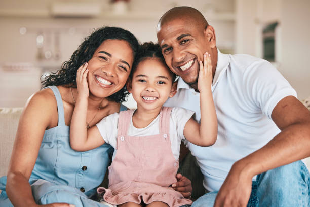 Família feliz com plano odontológico Amil Dental